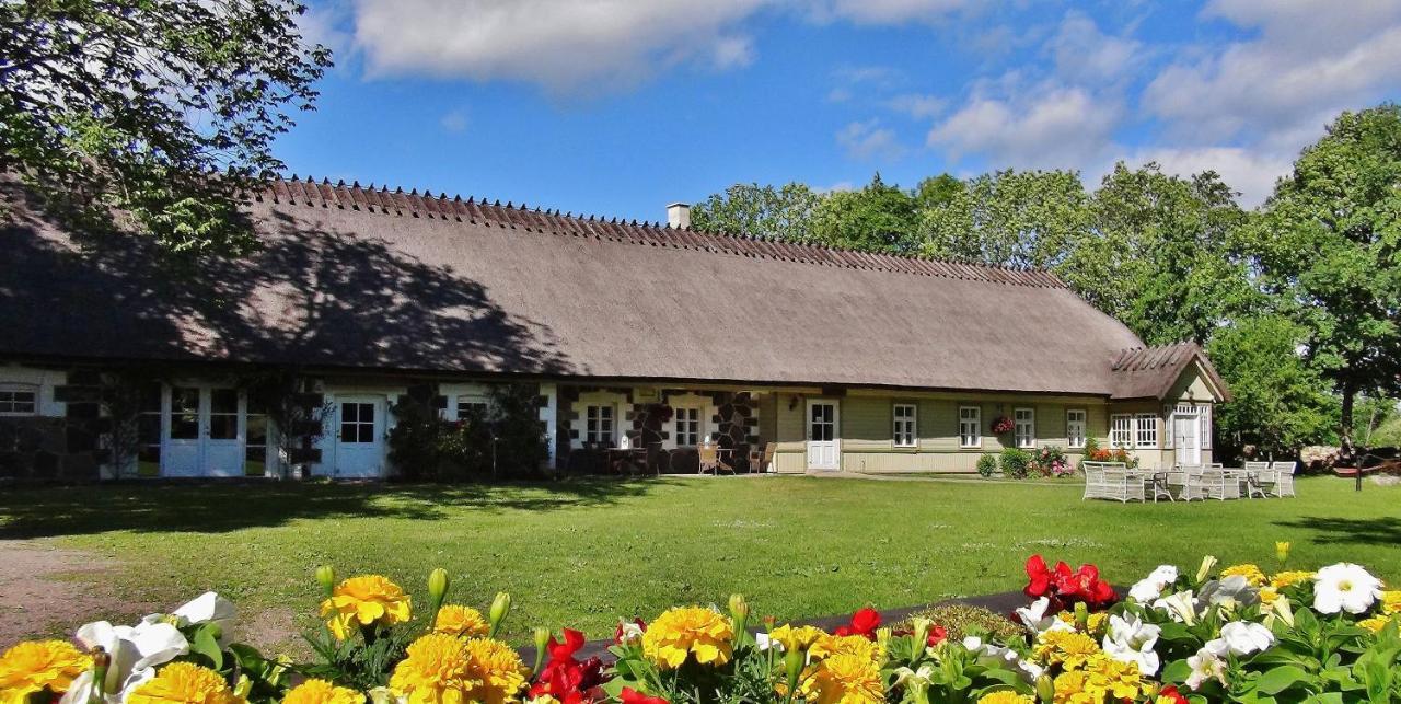 Vanatoa Taluhotell Koguva Екстер'єр фото